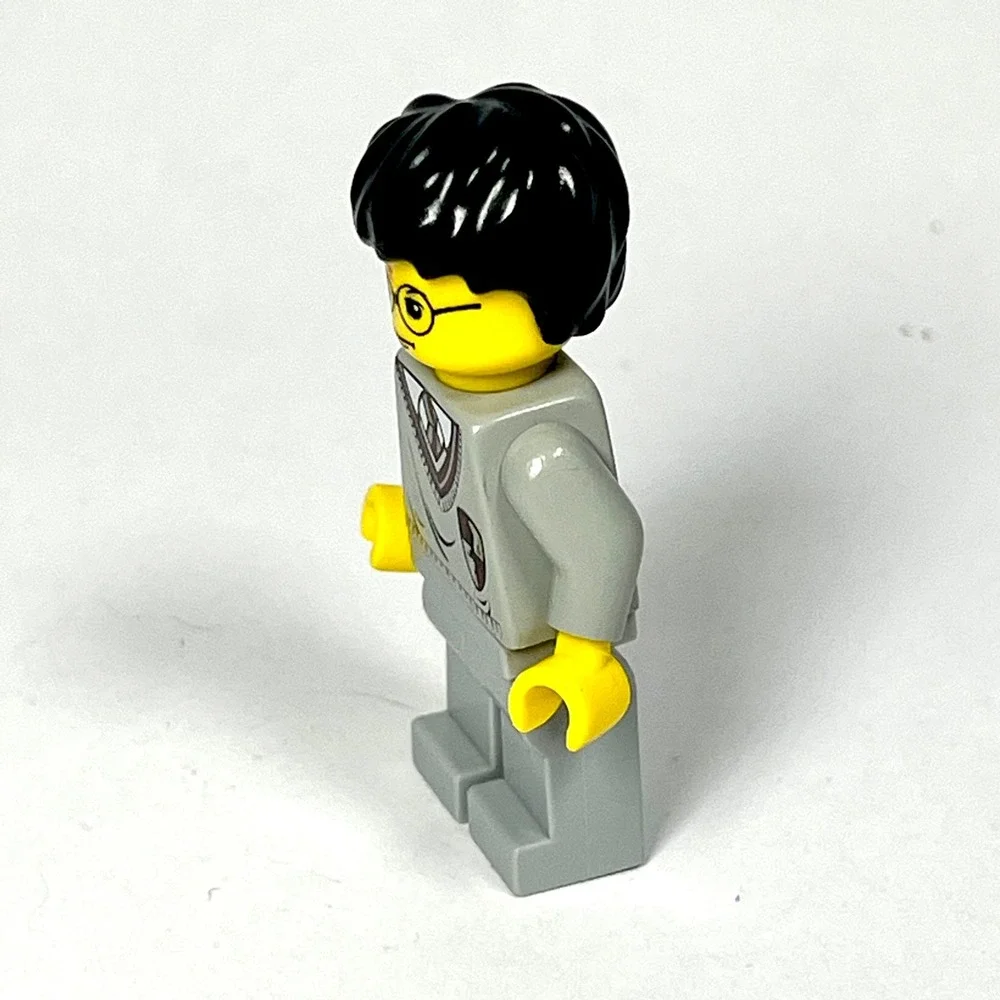 LEGO Harry Potter Minifigure hp005 Yellow Head Light Gray Gryffindor Sweater